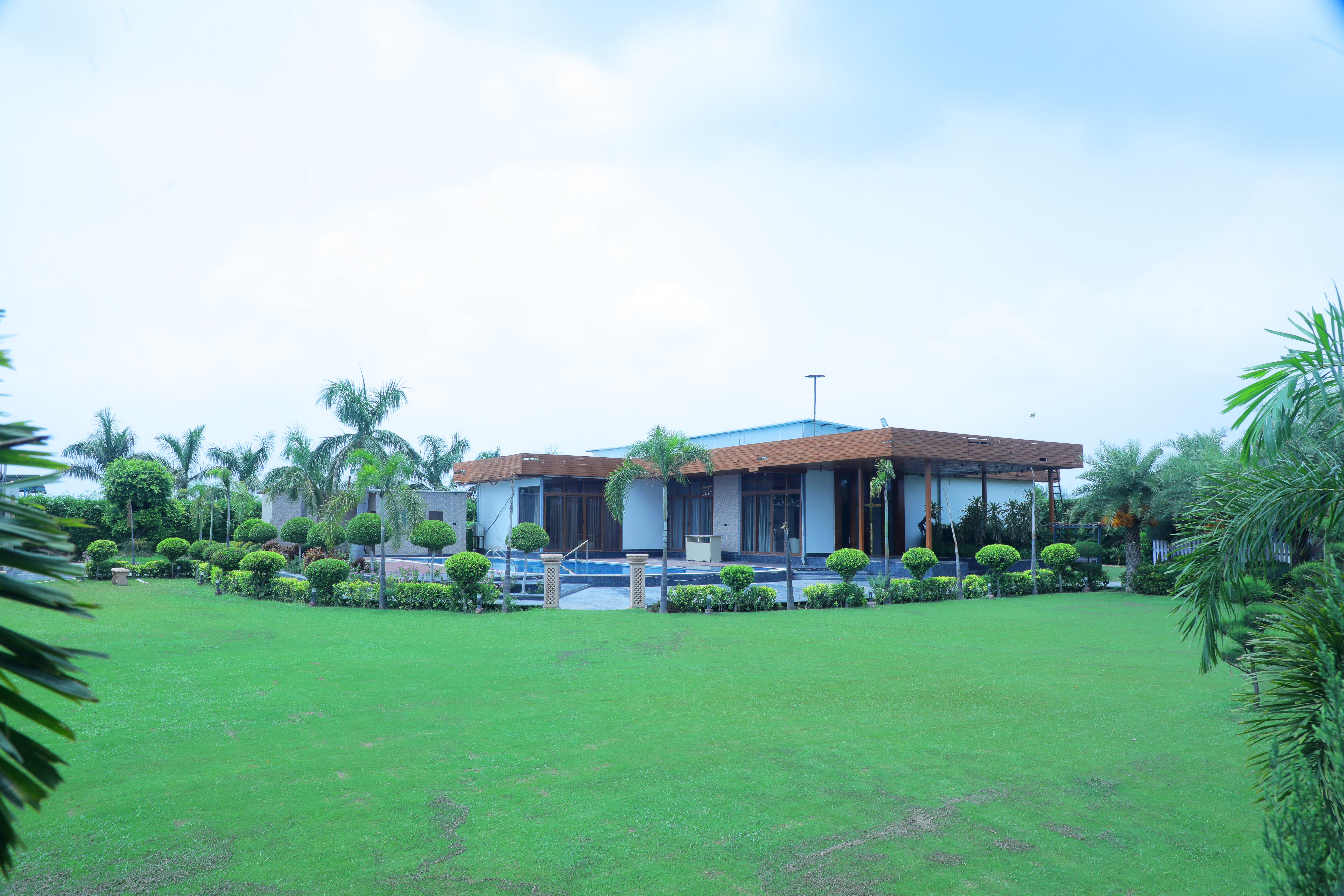 Alternate view of farmhouse in countryside
